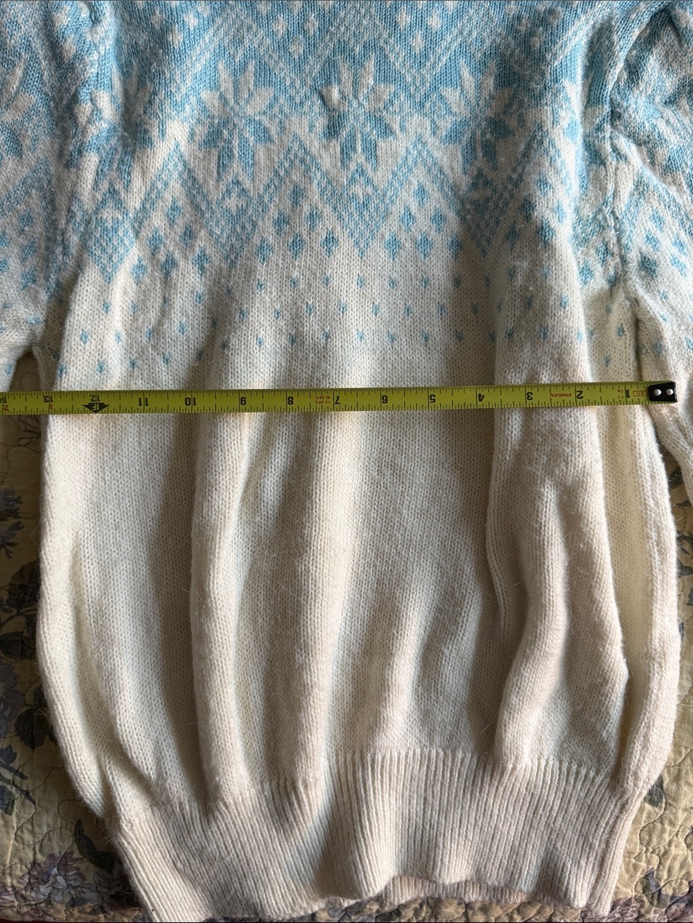 Vintage ( 80s) Blue and Cream Fair Isle Knit Sweater with pearl detail - Picture 9 of 9